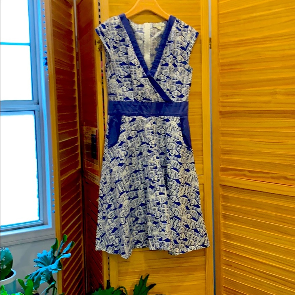 Mata Traders blue “house” print dress M